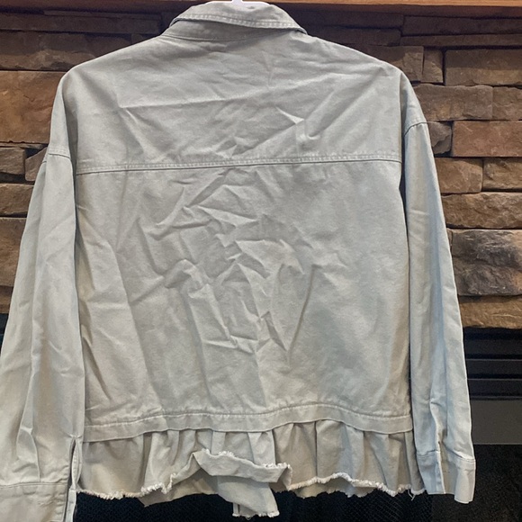 Jodifl size M button up denim jacket ruffle pockets olive army green boutique - Picture 4 of 5
